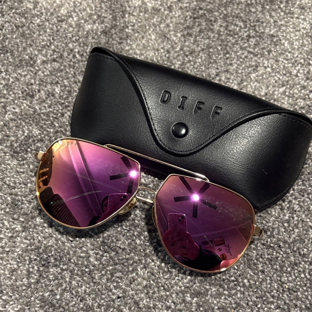 DIFF Denver Aviator Sunglasses in Pink Mirror Lenses